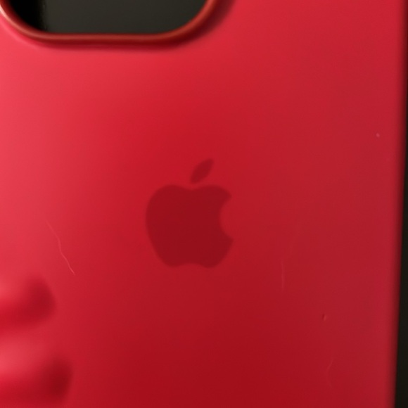 Apple iPhone 13 Silicone MagSafe Case - Picture 6 of 9